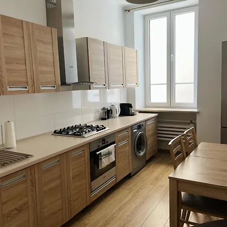Warsaw Apartament شقة وارسو
